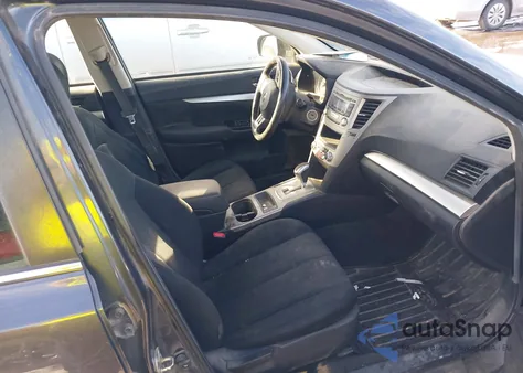 2013 Subaru Outback 2.5I z USA, uszkodzony, nr VIN 4S4BRCAC8D3232497